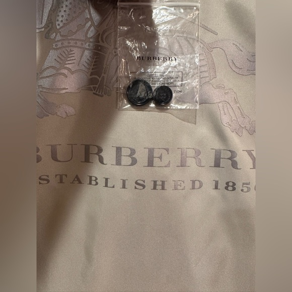 Burberry Milbury Navy Full Suit- 2 Piece. EU: 50R. Good Condition. - Picture 14 of 14